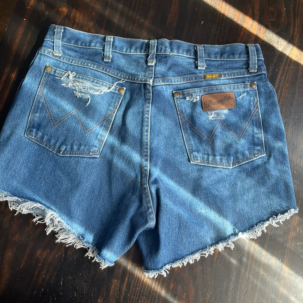 Wrangler cut offs size 32